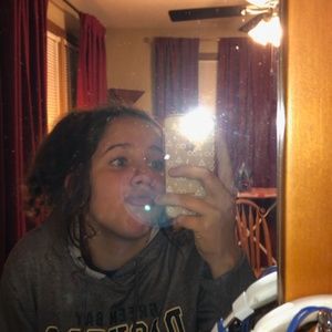 Meet your Posher, Lydia